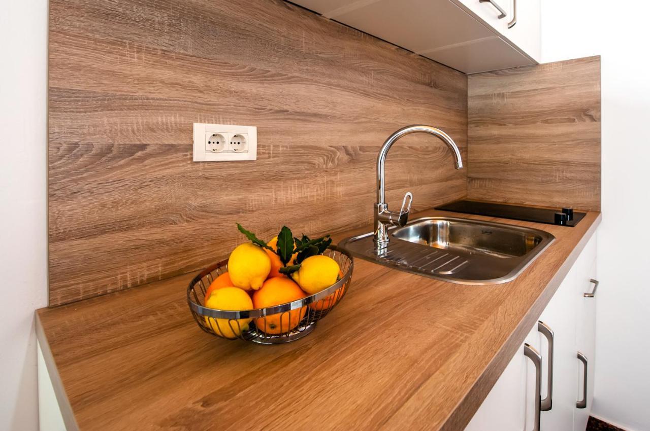Apartments Carmelo 로비니 외부 사진