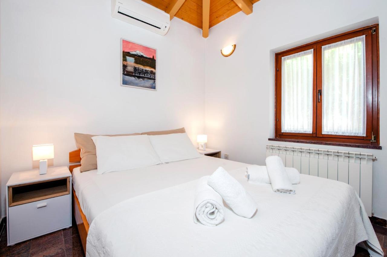 Apartments Carmelo 로비니 외부 사진