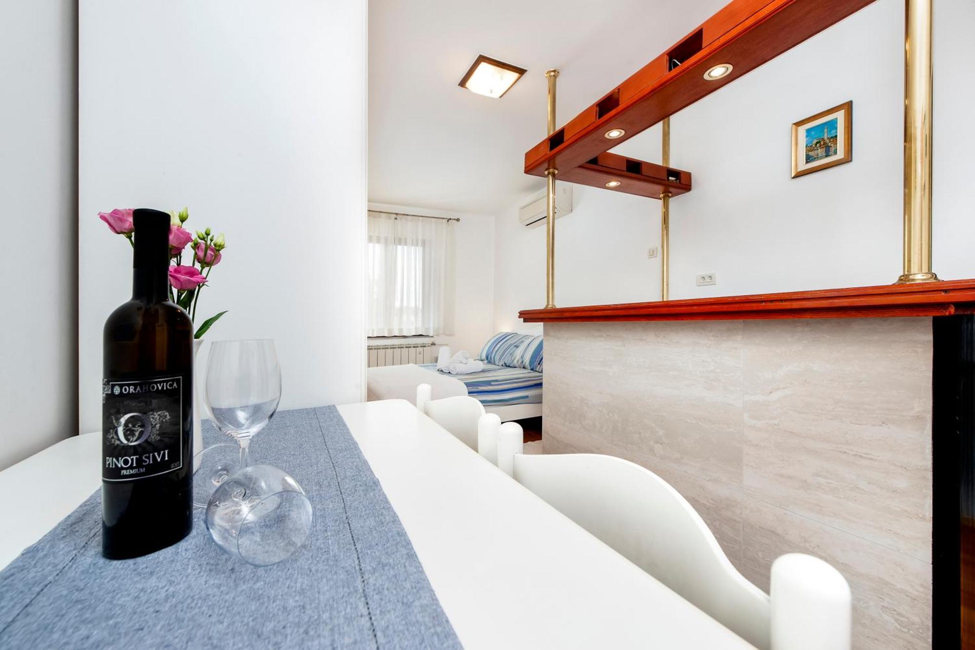 Apartments Carmelo 로비니 외부 사진