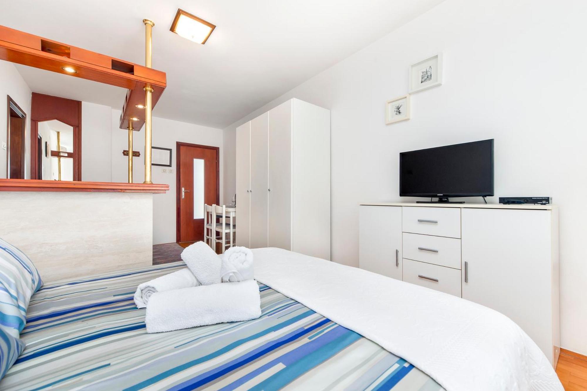 Apartments Carmelo 로비니 외부 사진