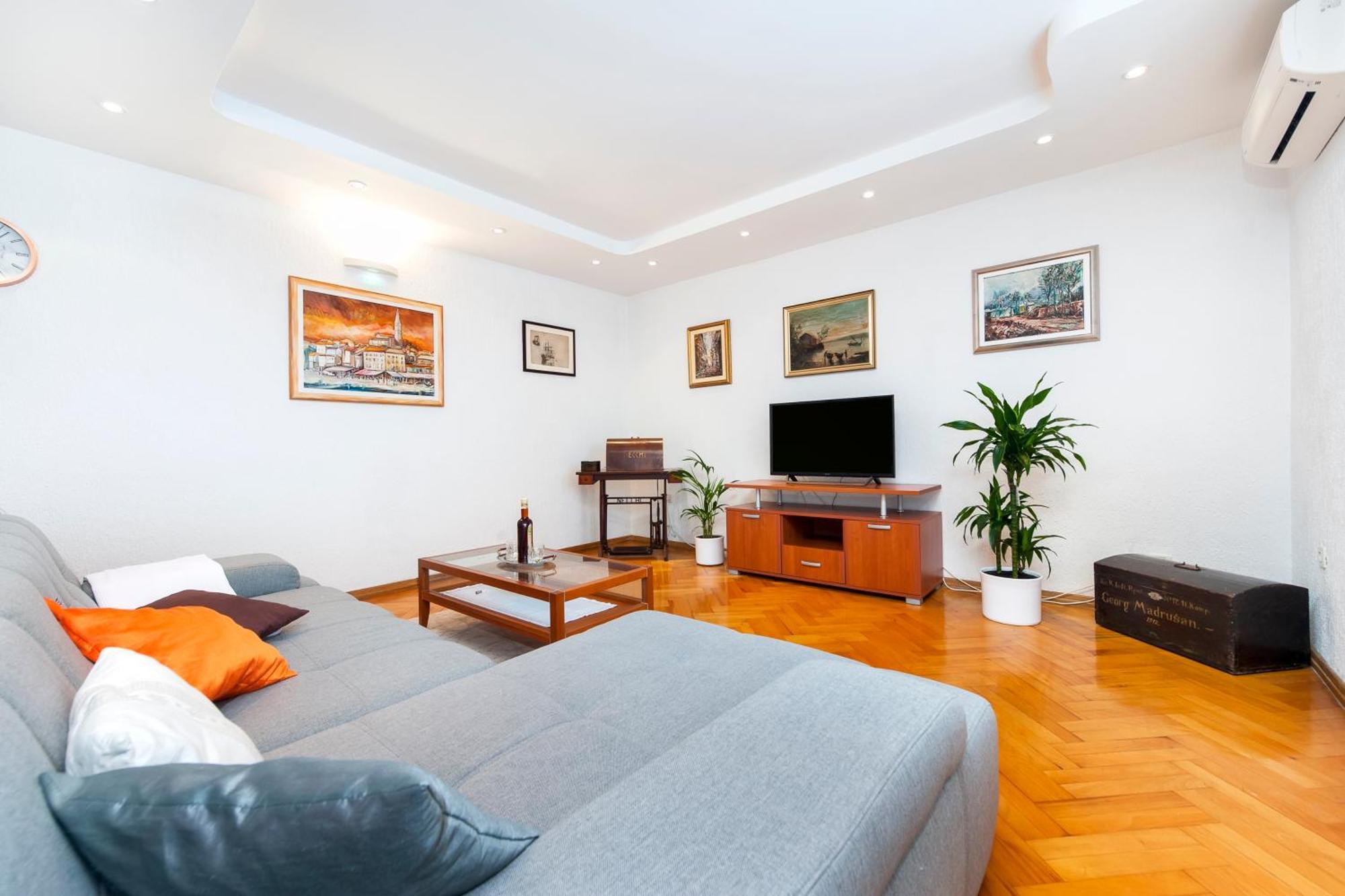 Apartments Carmelo 로비니 외부 사진
